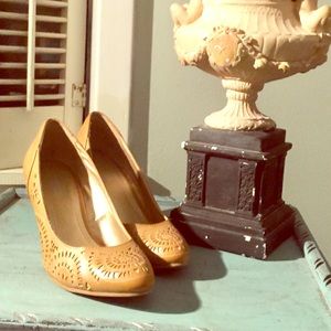 Kenneth Cole wedge shoes